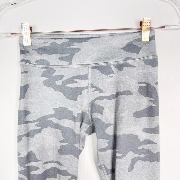 Athleta Girl Large 12 Gray Camo Printed Chit Chat Capri Leggings Workout Active - Picture 3 of 11